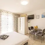 شقة House Goran - First Floor تْسْغيكفانِتْسا